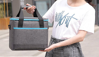 74-1-personalized insulated lunch bag